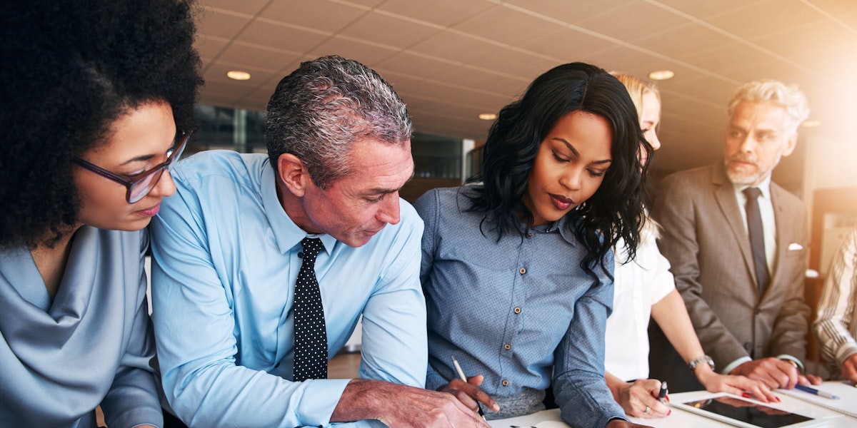 10 théories de gestion à utiliser en milieu de travail