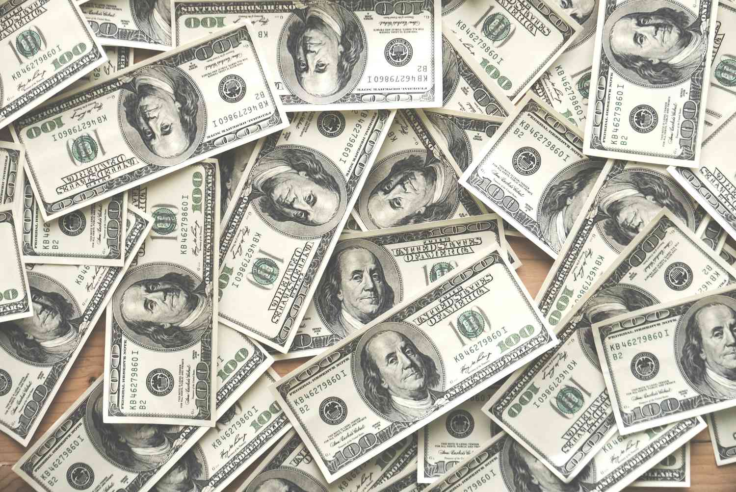 Quelle est la meilleure façon d'investir 100 000 $ en espèces ?