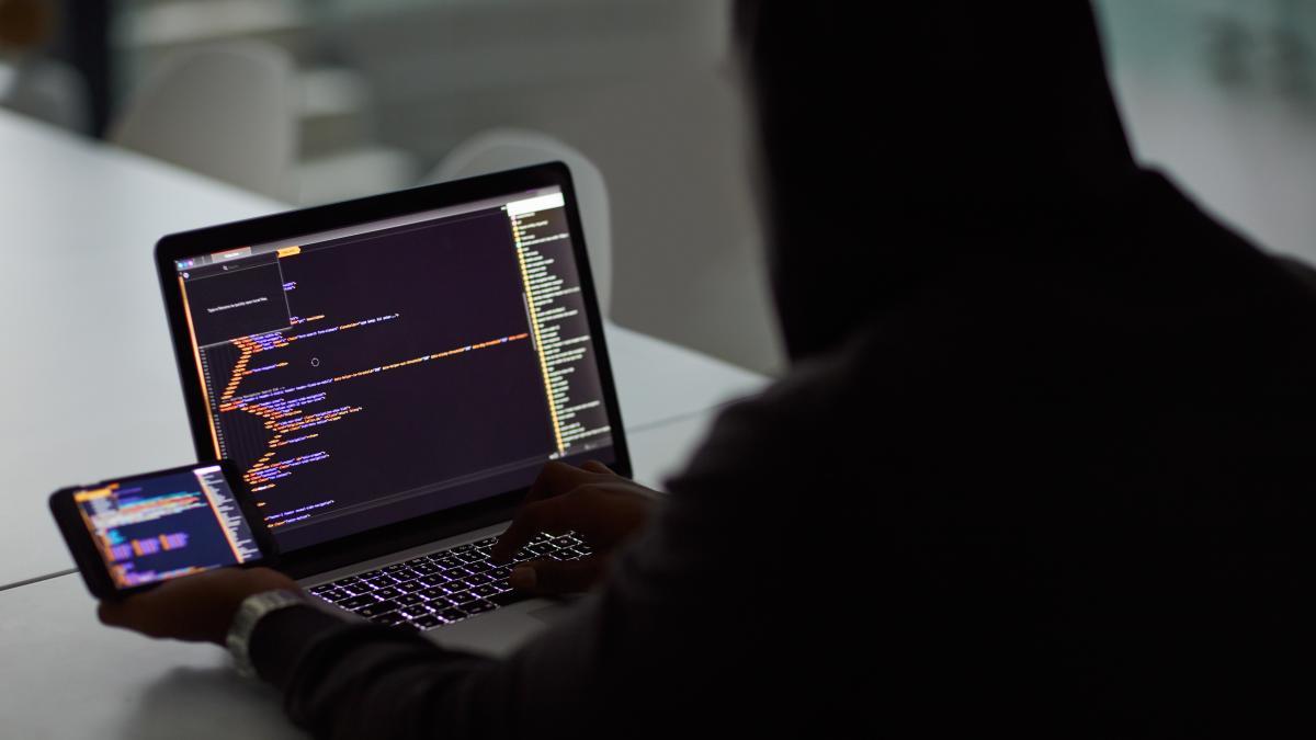 7 entreprises sur 10 sont victimes de cyberattaques et de détournements de données au cours de la dernière année : la professionnalisation de la cybercriminalité