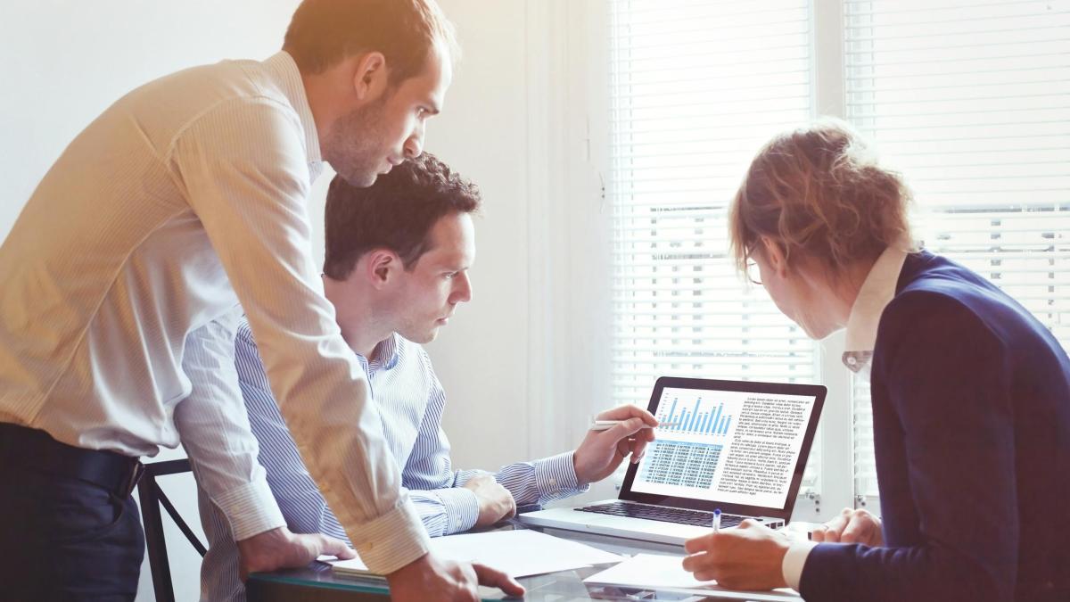 Transformez votre carrière : découvrez les MBA en ligne hispanophones les plus prestigieux