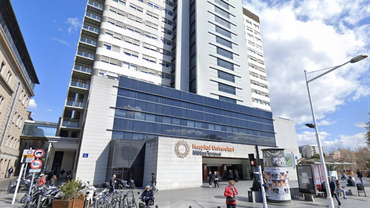 La Police Locale de Sant Cugat localise le conducteur qui a percuté une famille et s'est enfui