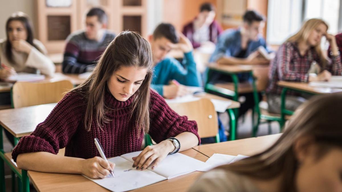 Quelles alternatives ai-je si je n'obtiens pas le seuil d'admission à l'EBAU ?