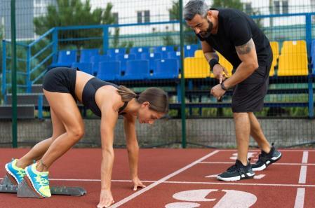 Les tests physiques incluent la course à pied.