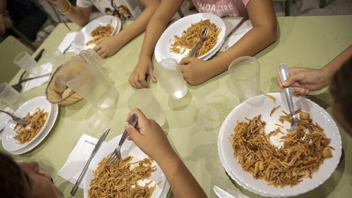 Un enfant sur deux à Santa Coloma reçoit une bourse de restauration cette année scolaire
