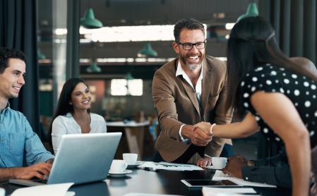 Apprenez à faire des affaires avec les entreprises internationales.