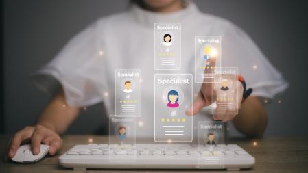 Concevoir des stratégies pour les réseaux sociaux et apprendre à les gérer pour atteindre efficacement un public mondial.