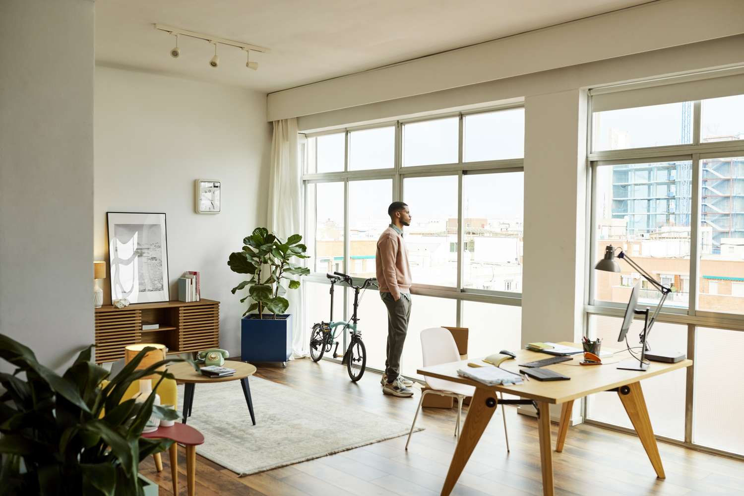 Décider entre la location et l'achat en 2025? Un choix permet d'économiser 400 $ par mois