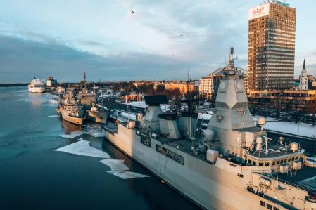 Troupes et marins