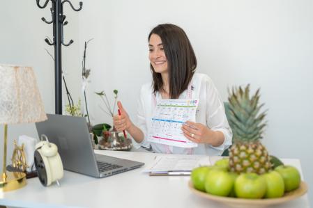 Savia propose également des services de nutrition et de régime en ligne, adaptés aux besoins de chaque patient.
