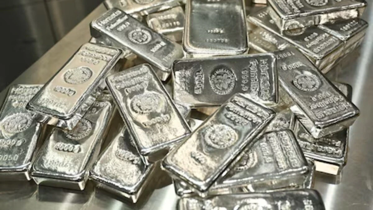 The crash dragged prices below the ₹3 lakh mark just a day after silver had surged to an all-time high near ₹4 lakh per kg.