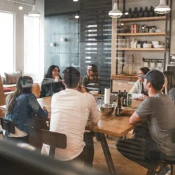 Vous souhaitez créer de la richesse grâce à l’entrepreneuriat ? Ces 6 habitudes peuvent vous aider à développer votre entreprise et votre argent